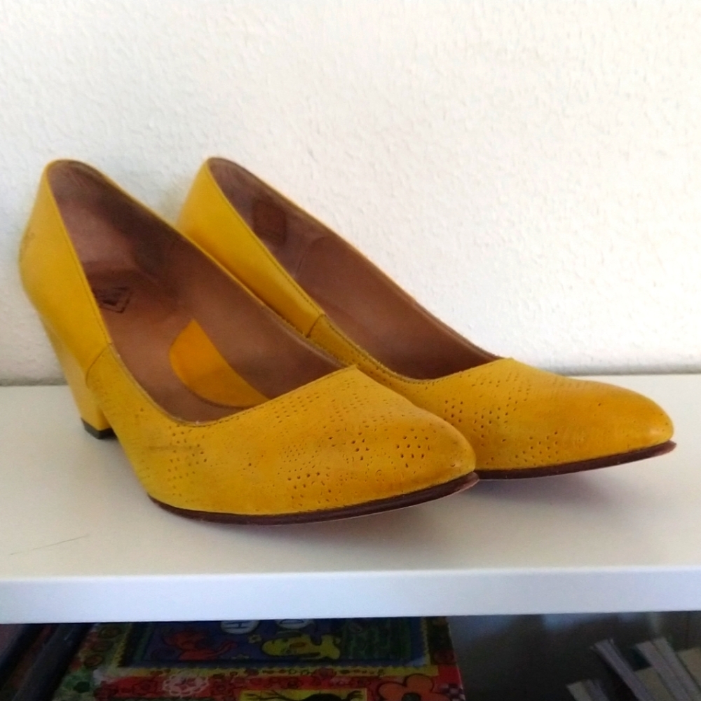 John Fluevog - Ambition - Purpose Pump Yellow 8.5